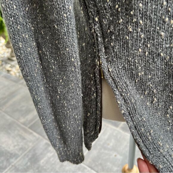 Banana Republic Sweater Oversize Gray Long Sleeved with 14” Zippers size S - Picture 4 of 7